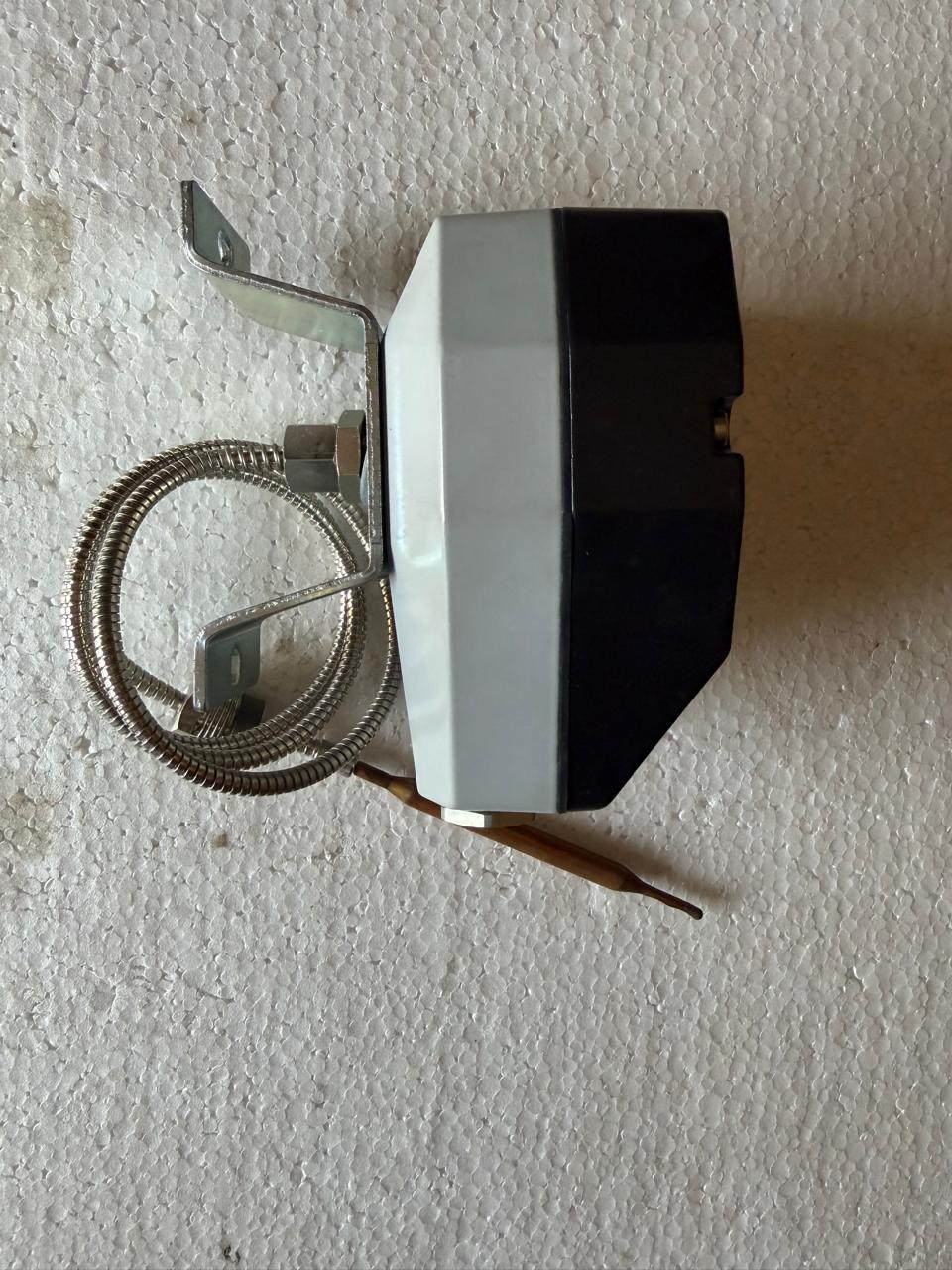 Trafag Temperature Switch - Image 7