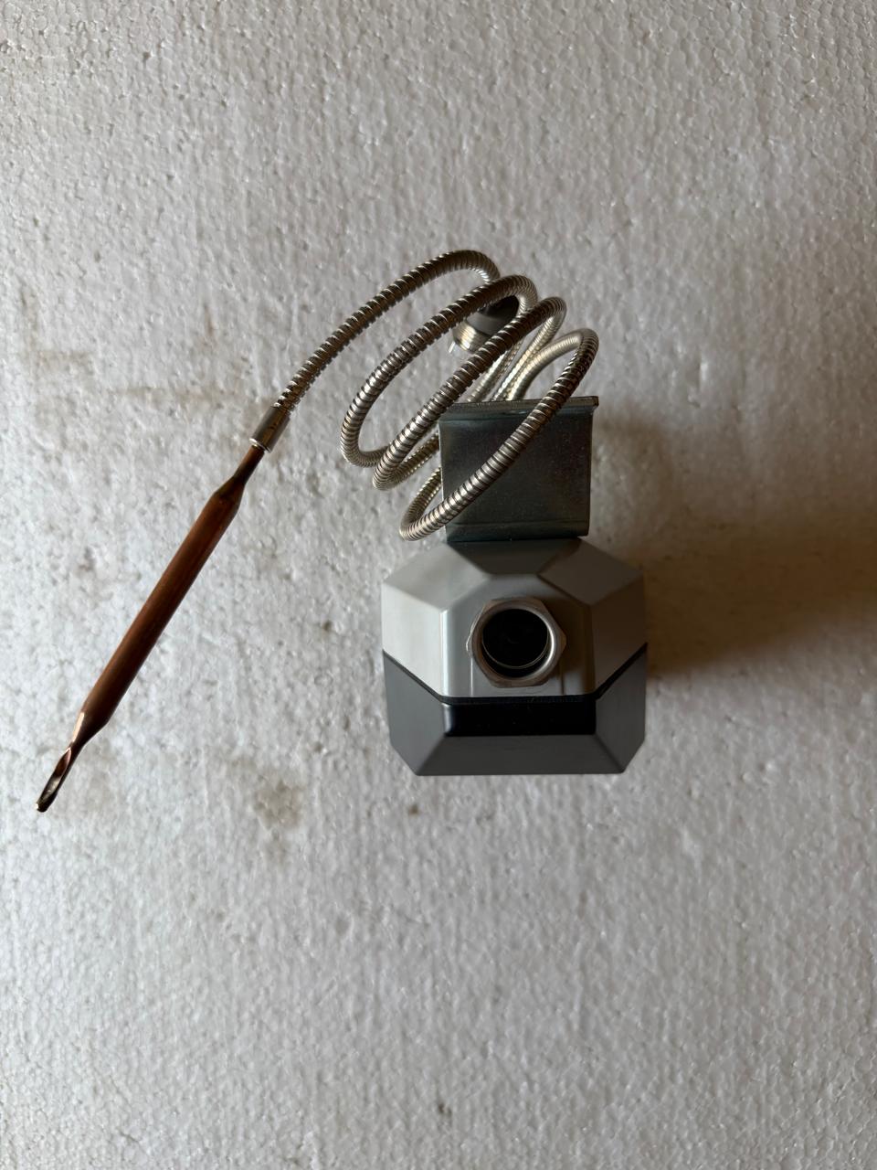 Trafag Temperature Switch - Image 9