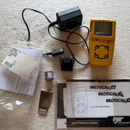 Honeywell BW GasAlert MicroClip XL Multi-Gas Detector Kit.