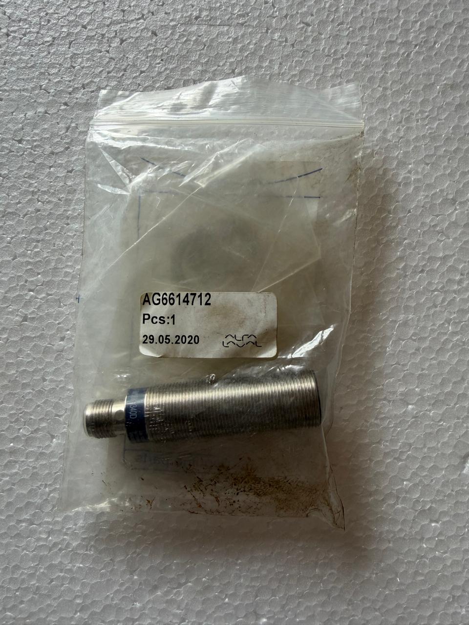 Telemecanique Xs1 M18KP340D Proximity Switch