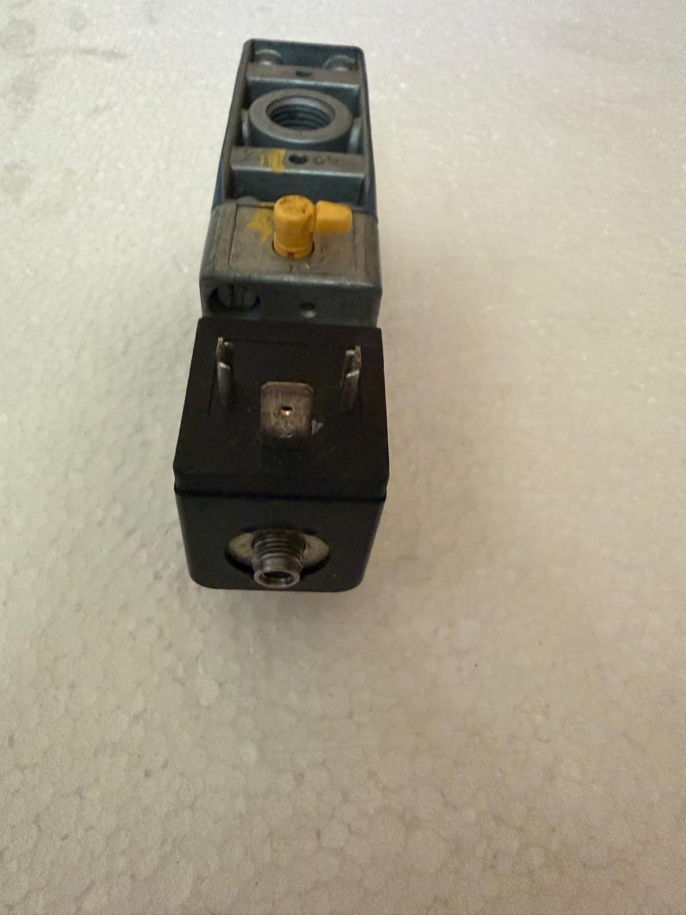 Rexroth Wabco 3723542220 Pneumatic Directional Valve - Image 15