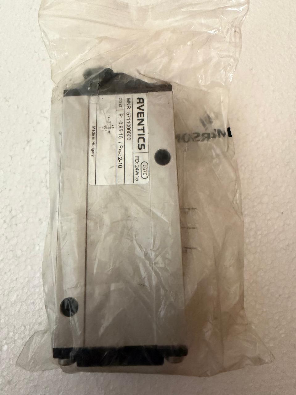 Aventics Pneumatic Directional Control Valve - Image 3